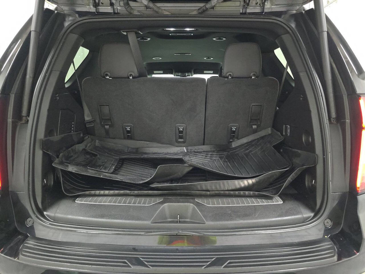 Used 2022 Chevrolet Tahoe Z71 image 12