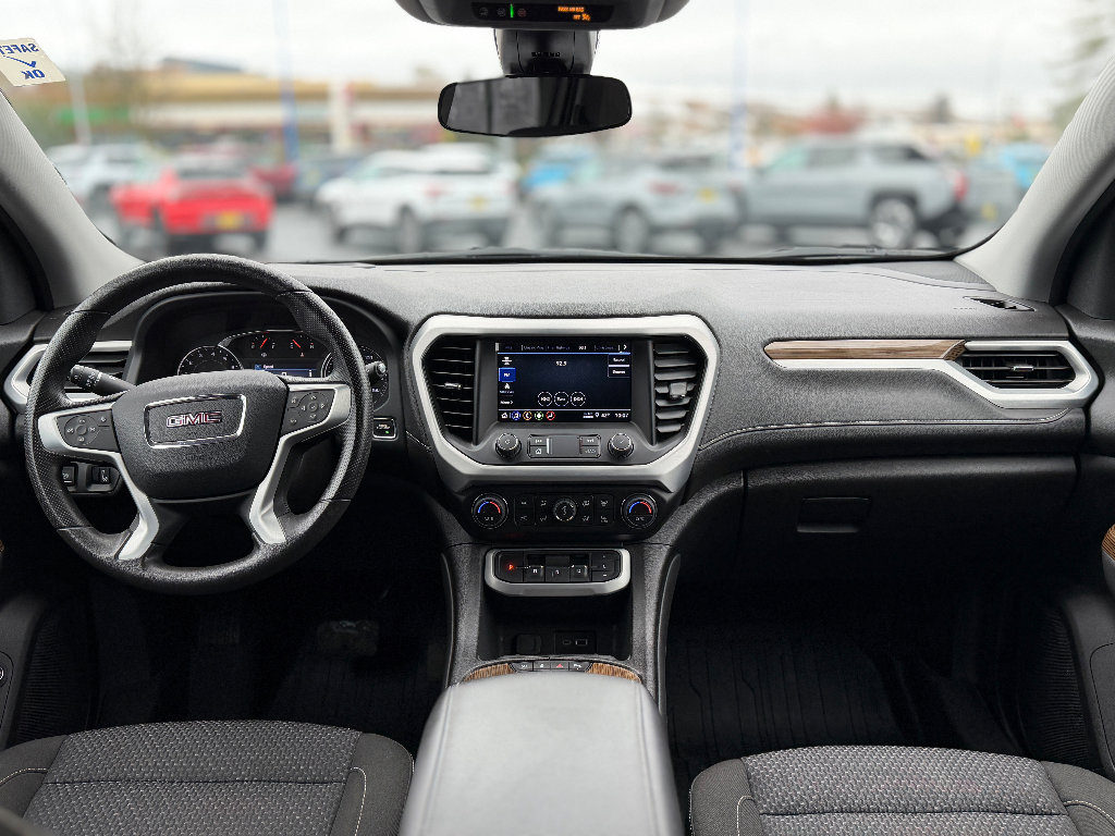 Used 2023 GMC Acadia SLE w/ Driver Convenience Package image 6