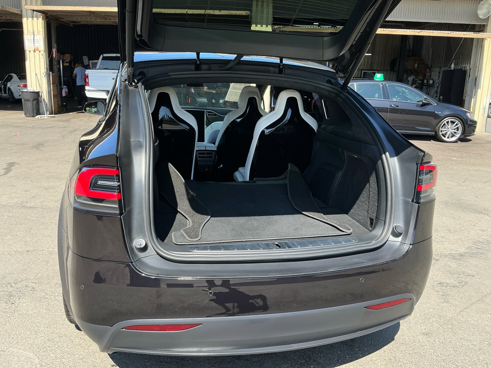 Used 2016 Tesla Model X 70D image 25