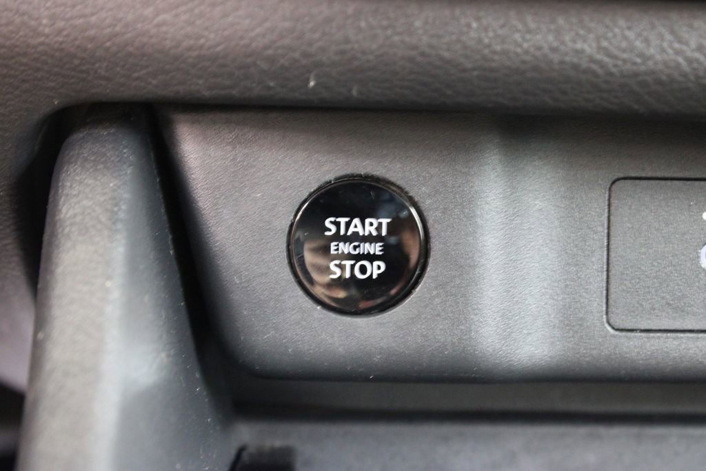 Used 2024 Nissan Rogue S image 12