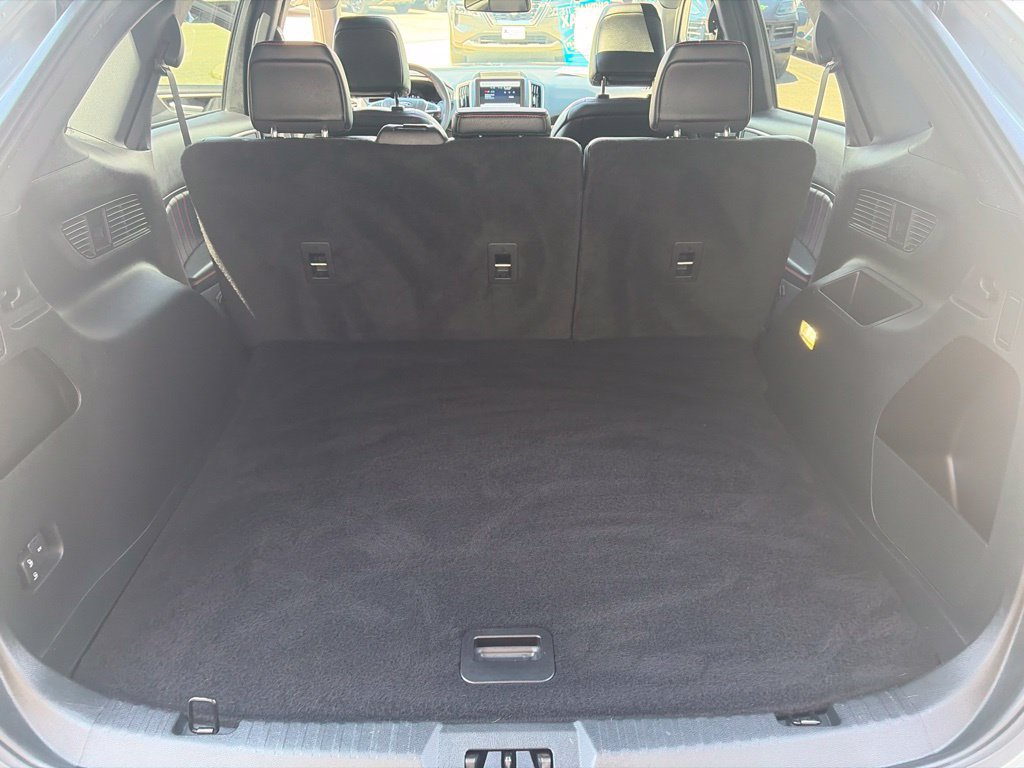 Used 2023 Ford Edge ST-Line w/ Class II Trailer Tow Package AWD/4WD image 13