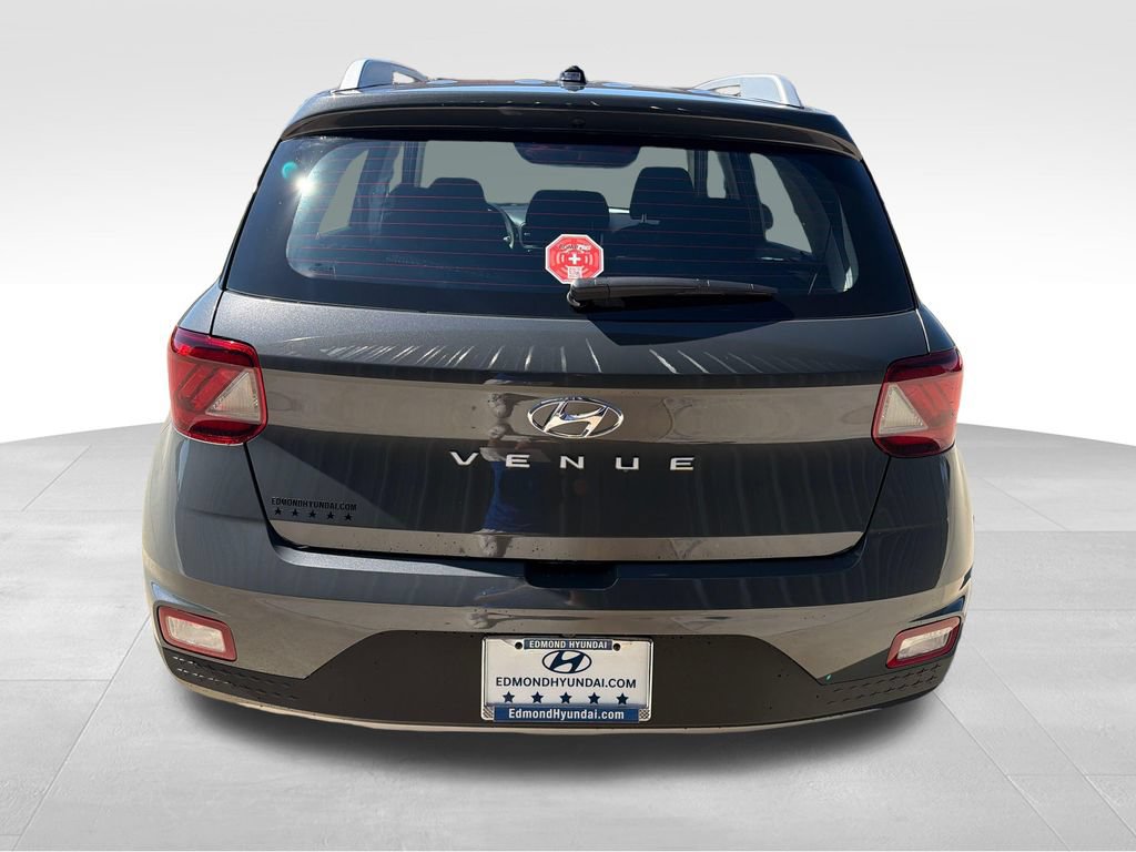 New 2026 Hyundai Venue SEL FWD image 5
