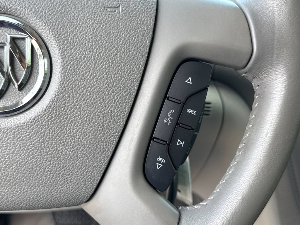 Used 2017 Buick Enclave Convenience FWD image 16