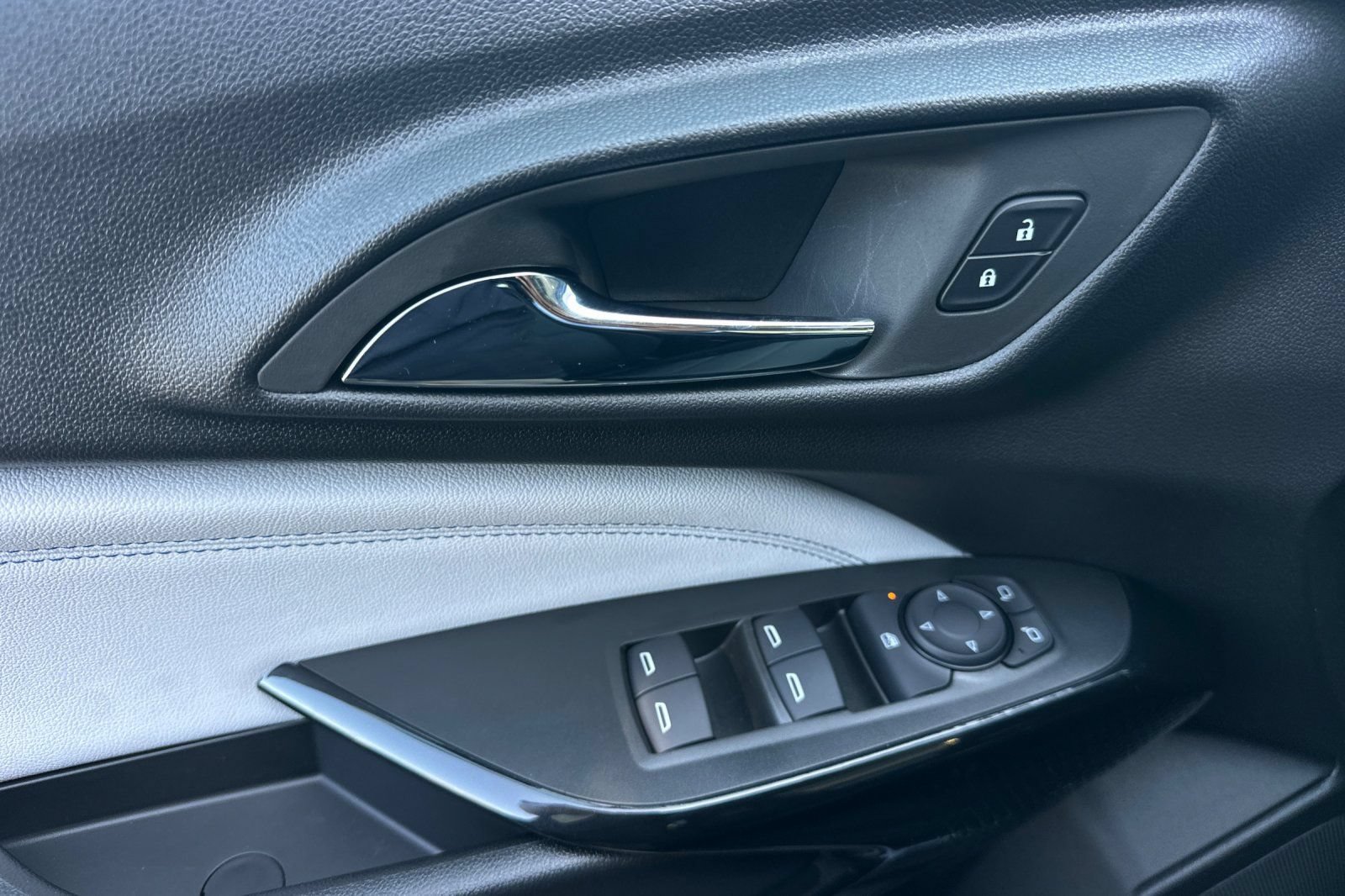 New 2026 Chevrolet Trax LT FWD image 11