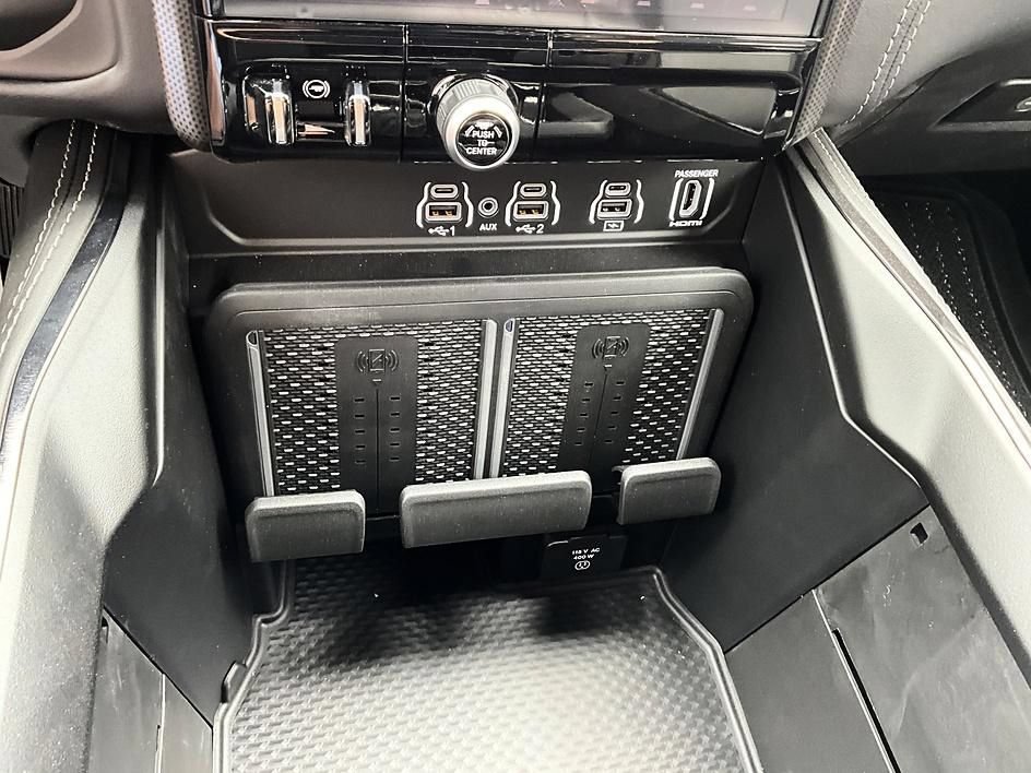 New 2026 RAM 3500 Limited AWD/4WD image 27