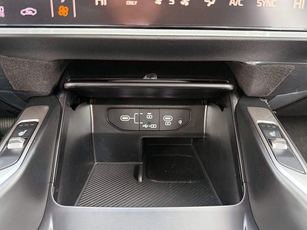 New 2025 Kia Sorento EX image 18