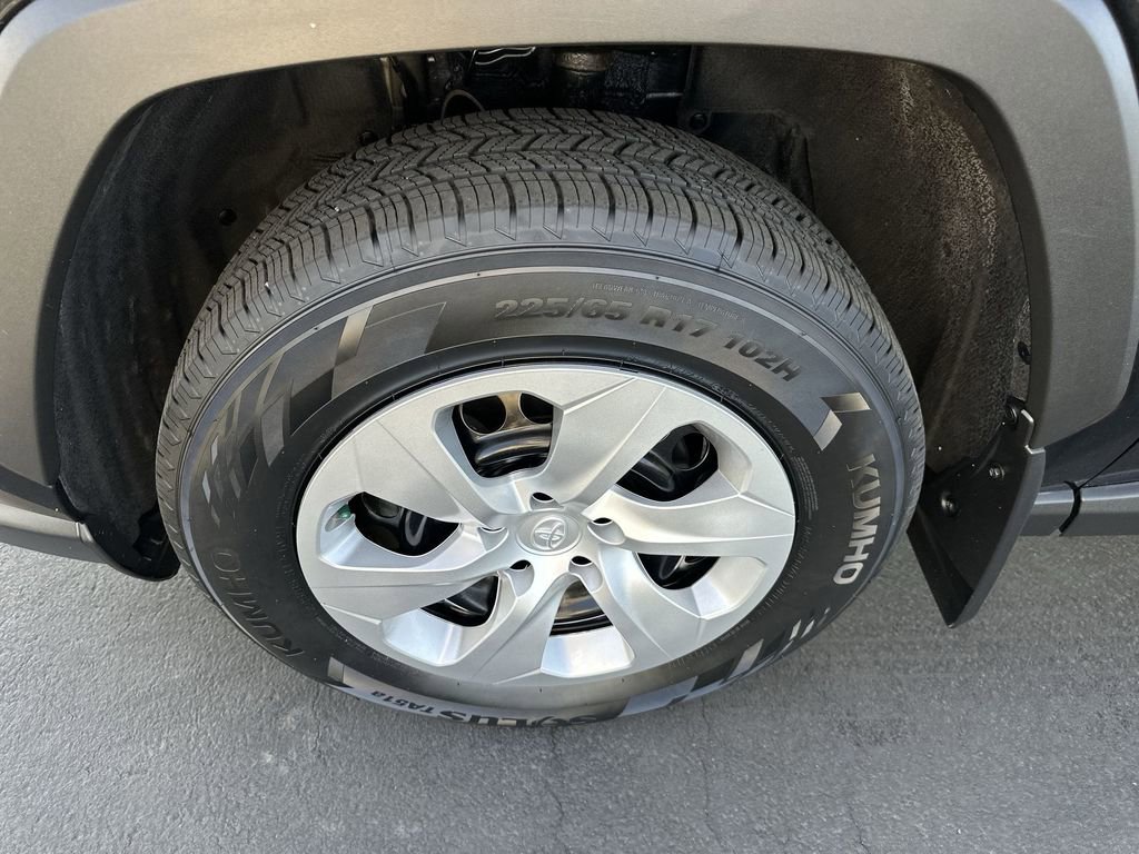 Used 2023 Toyota RAV4 LE image 10