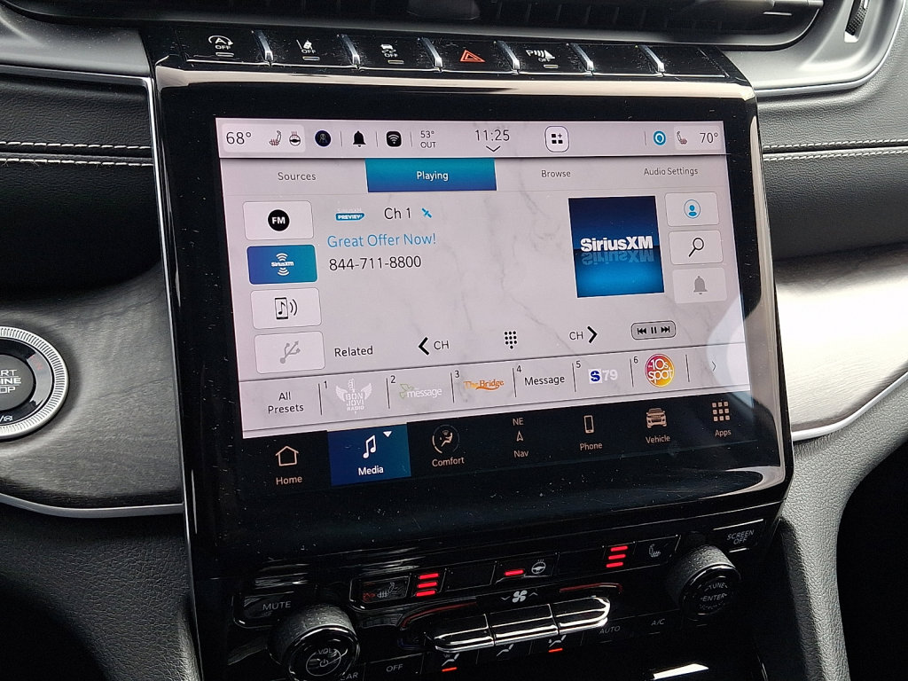 Used 2023 Jeep Grand Cherokee Limited image 28