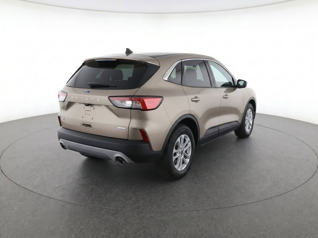 Used 2020 Ford Escape SE FWD image 4