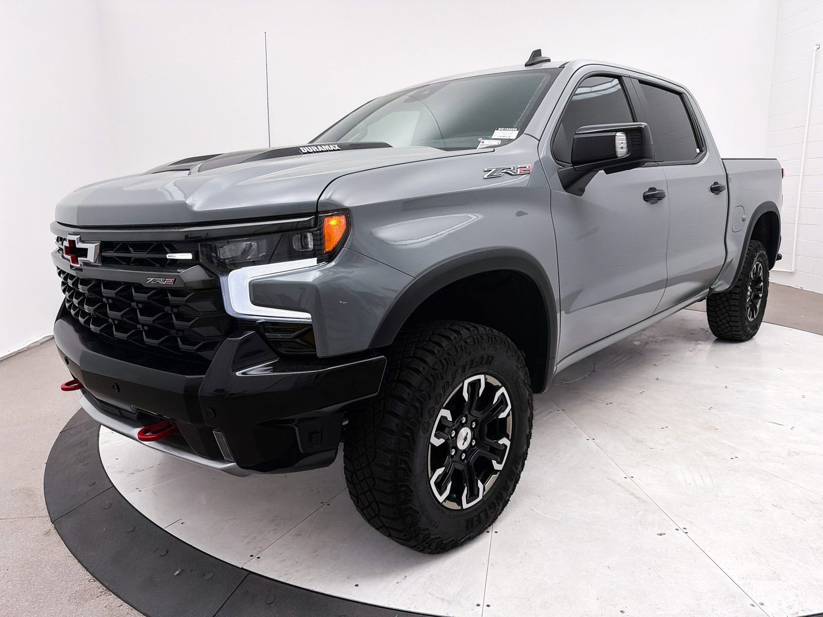 Used 2025 Chevrolet Silverado 1500 ZR2 w/ Technology Package AWD/4WD image 13