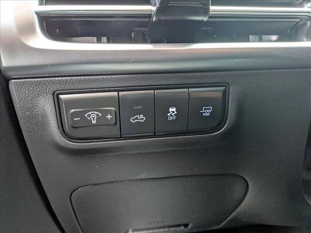Used 2025 Hyundai Santa Cruz Limited image 16