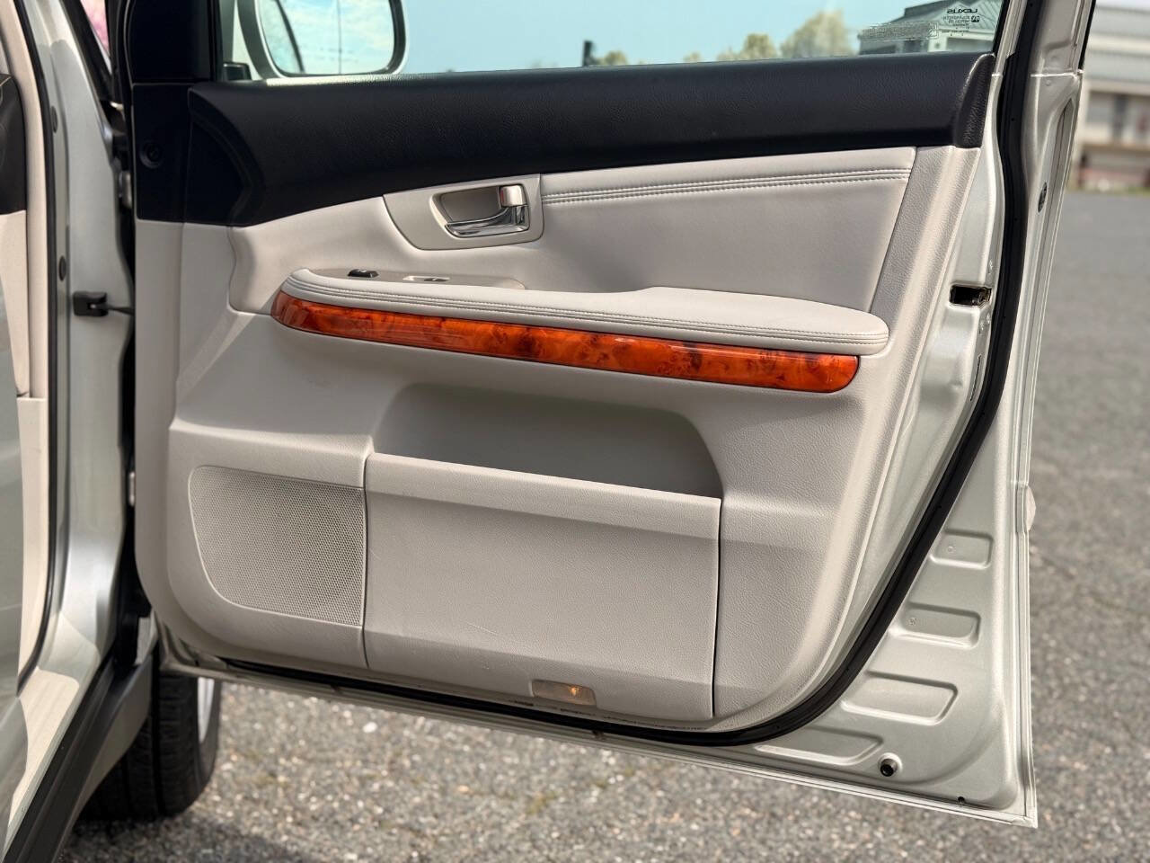 Used 2005 Lexus RX 330 AWD image 26