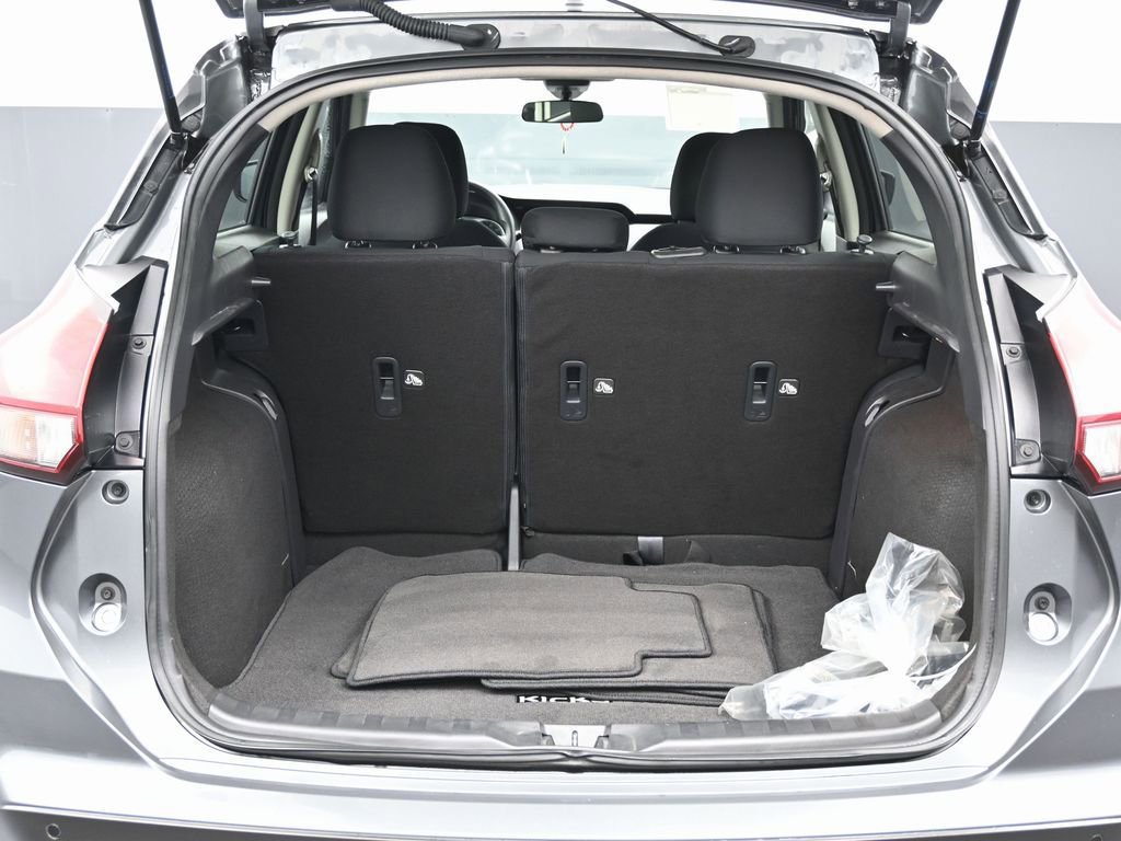 Used 2025 Nissan Kicks Play S image 15