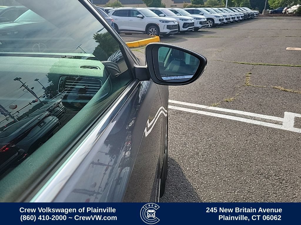 Used 2016 Volkswagen Passat 1.8T SE FWD image 34