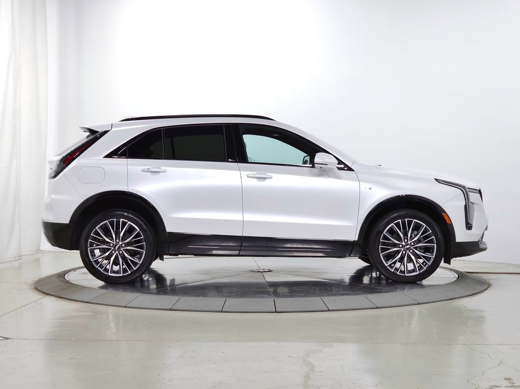 Used 2025 Cadillac XT4 Sport FWD image 11