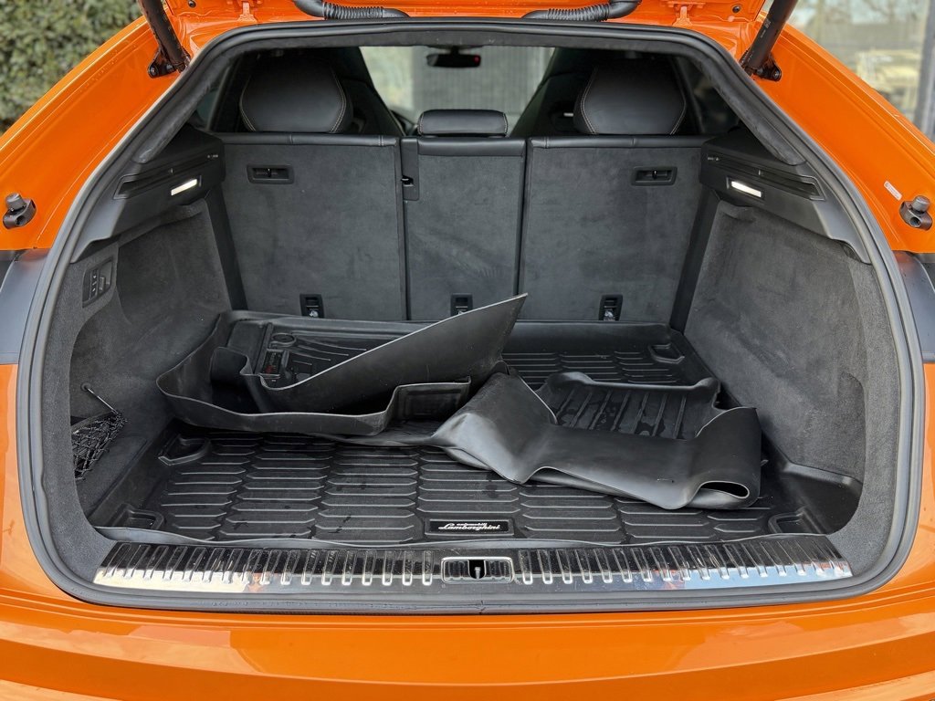 Used 2021 Lamborghini Urus image 18