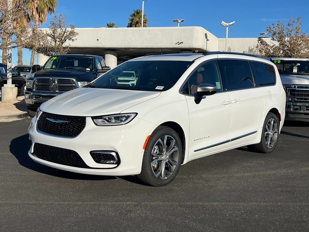 New 2026 Chrysler Pacifica Pinnacle w/ Trailer Tow Group FWD image 2