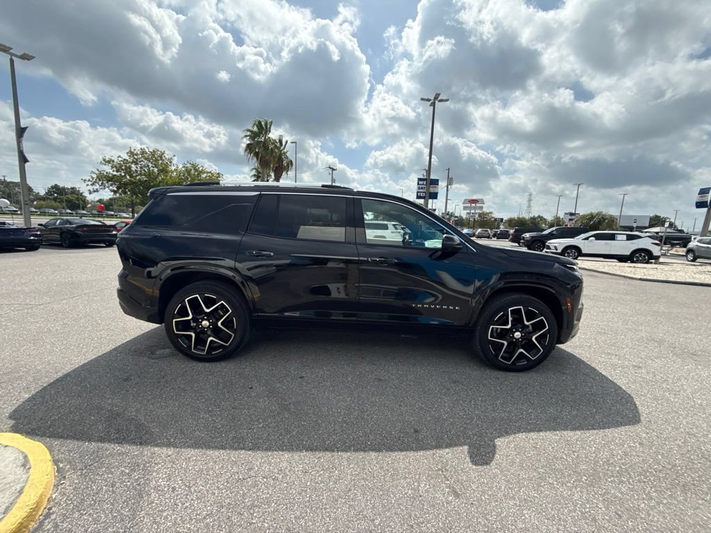 Used 2026 Chevrolet Traverse High Country w/ LPO, Floor Liner Package FWD image 4