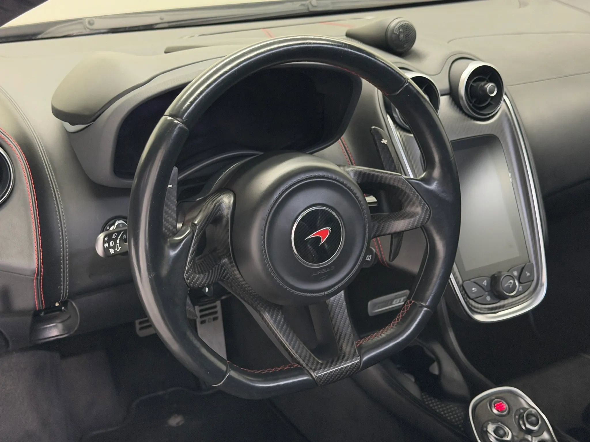 Used 2017 McLaren 570S RWD image 12