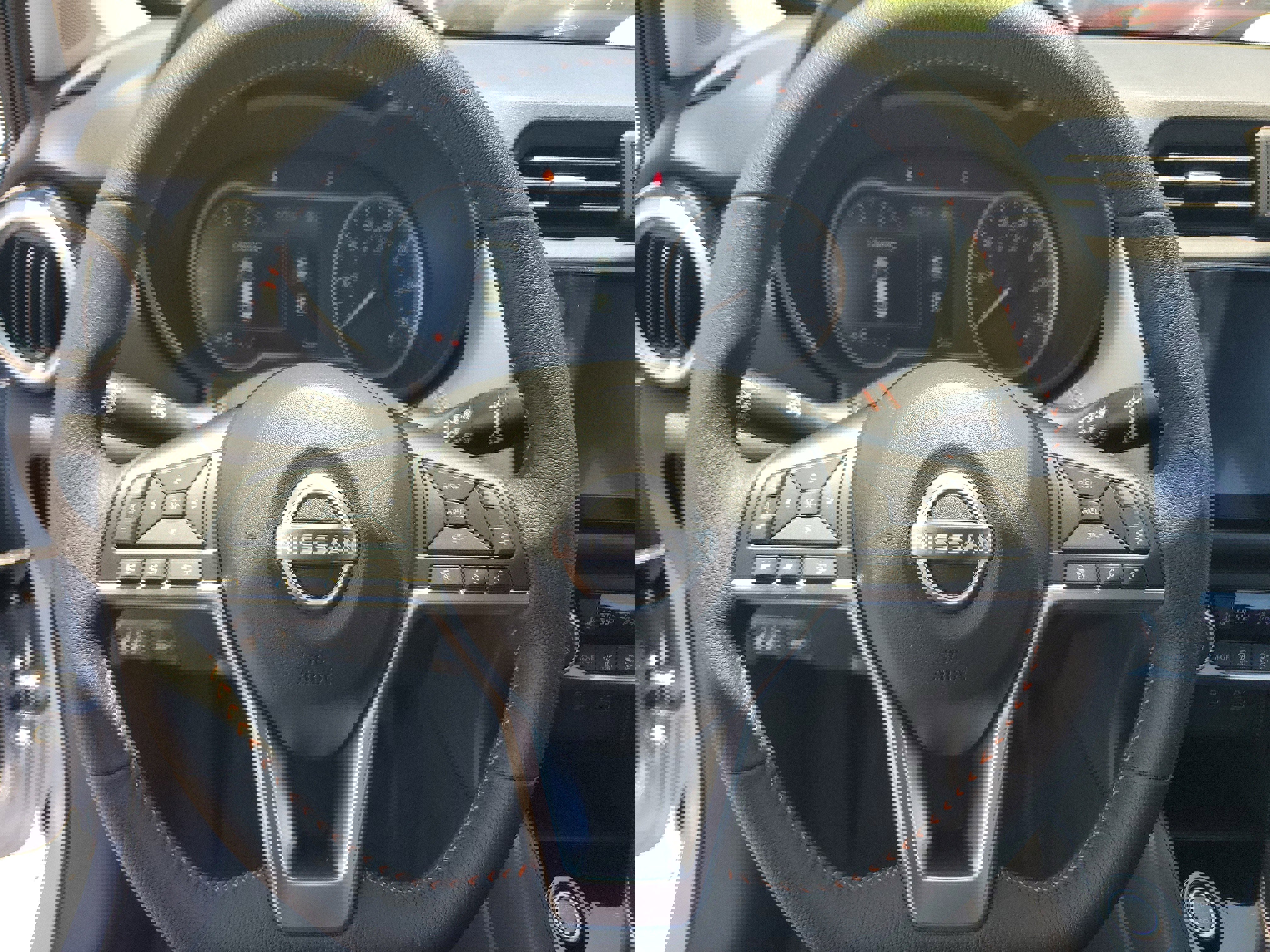 New 2025 Nissan Versa SR w/ Trunk Package image 20