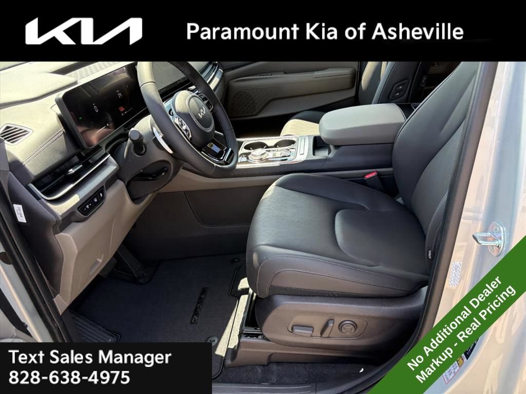 New 2026 Kia Carnival EX FWD image 17