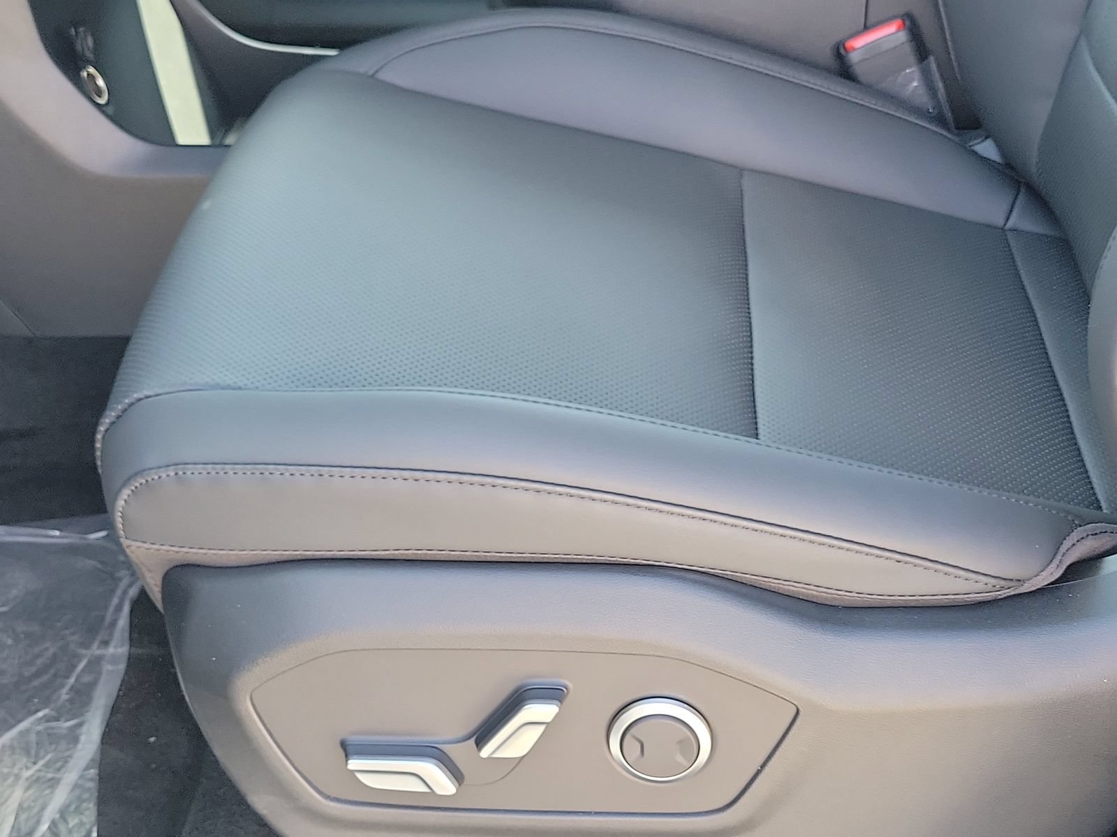 New 2026 Hyundai Santa Fe SEL FWD image 16