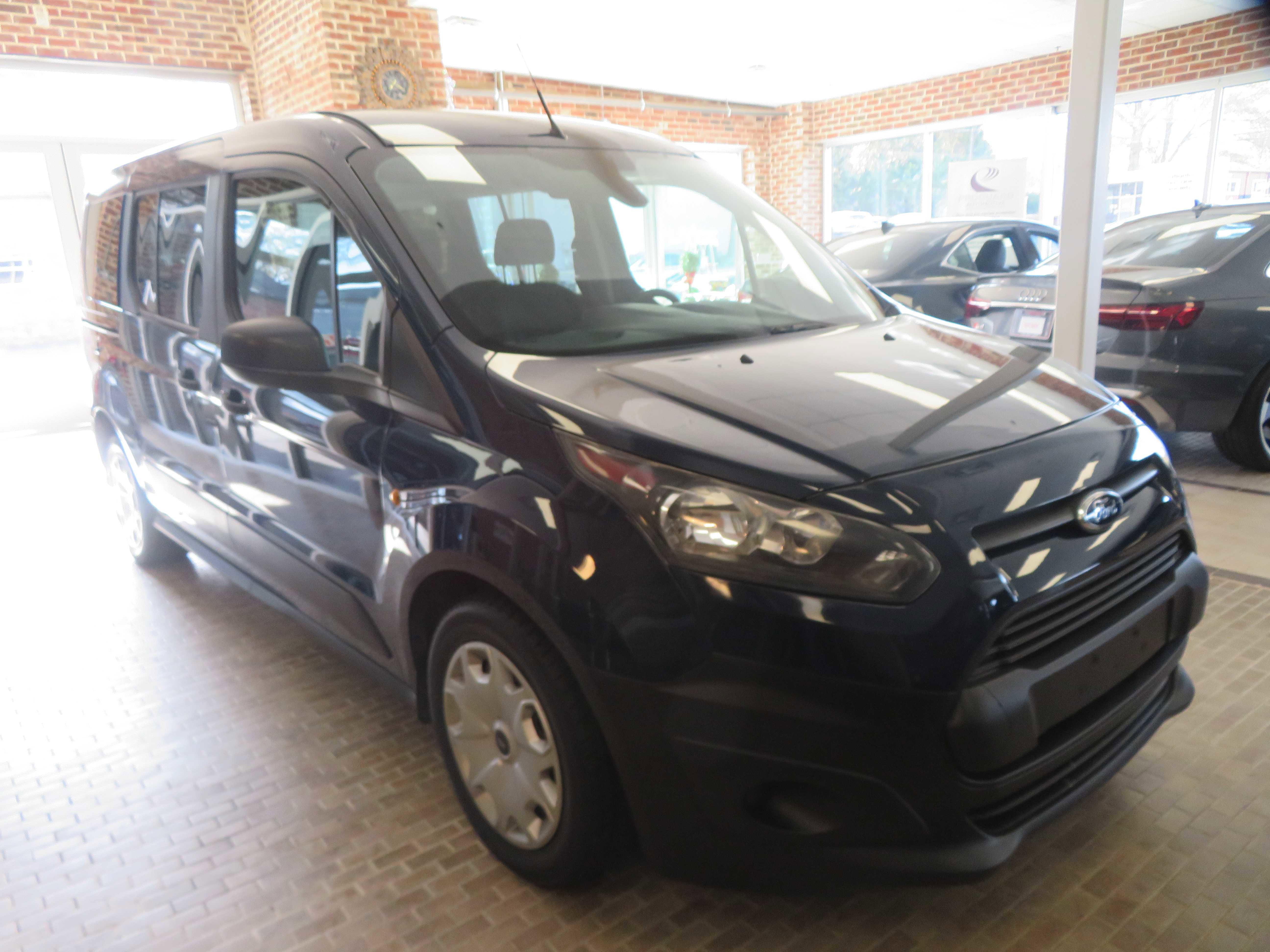 Used 2016 Ford Transit Connect XL image 3