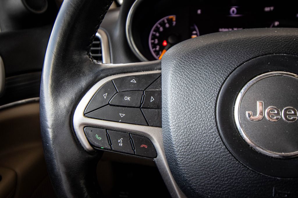 Used 2020 Jeep Grand Cherokee Limited image 35