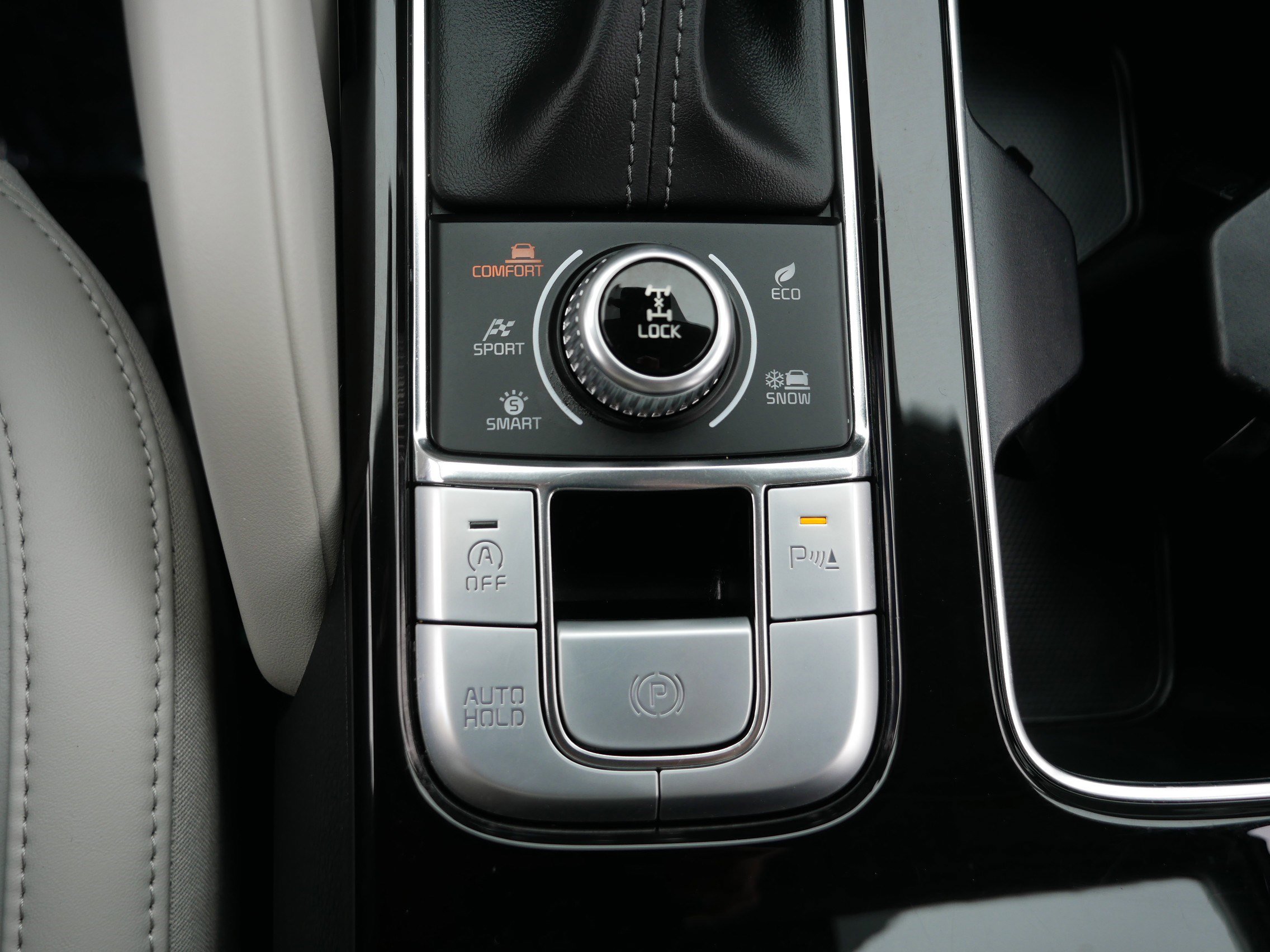 Certified 2024 Kia Telluride S image 29