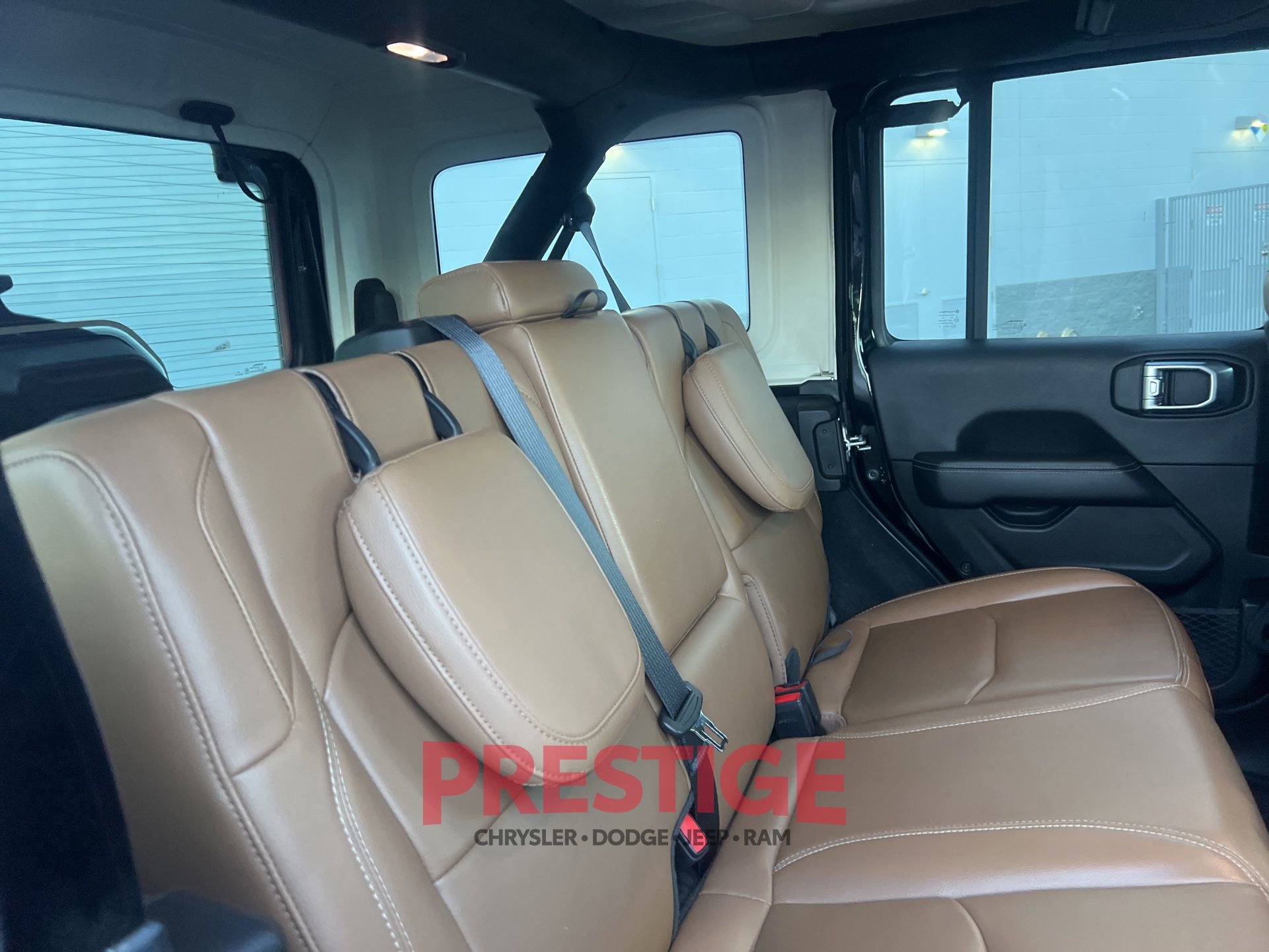 Used 2022 Jeep Wrangler Unlimited Rubicon 4xe AWD/4WD image 27