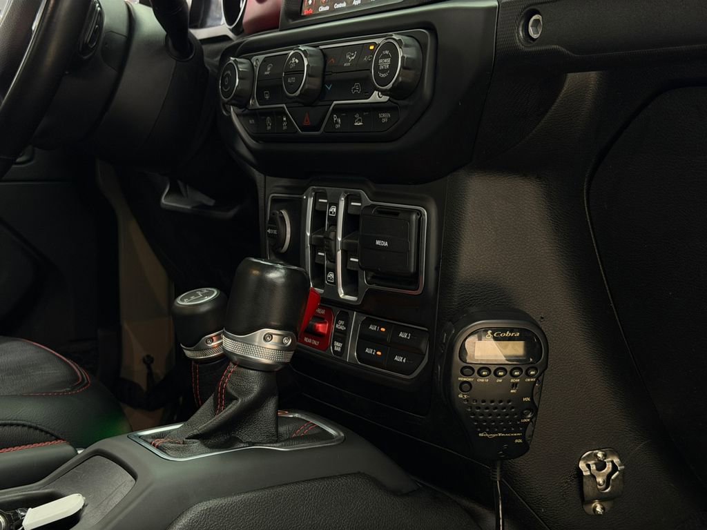 Used 2020 Jeep Gladiator Rubicon AWD/4WD image 18