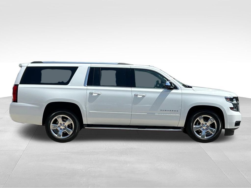 Used 2017 Chevrolet Suburban Premier AWD/4WD image 4