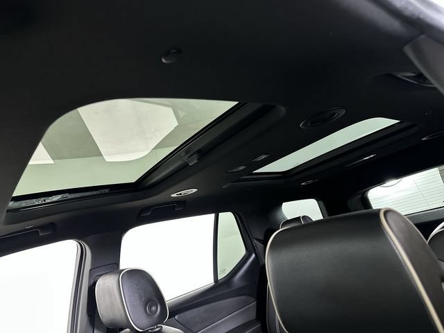 Used 2023 Chevrolet Traverse Premier w/ Redline Edition FWD image 19