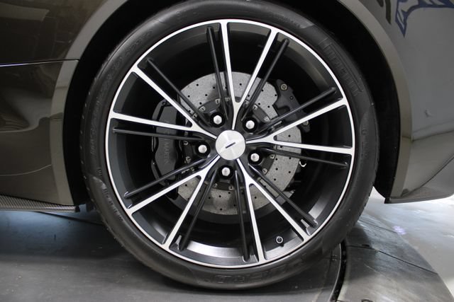 Used 2014 Aston Martin Vanquish Coupe RWD image 27