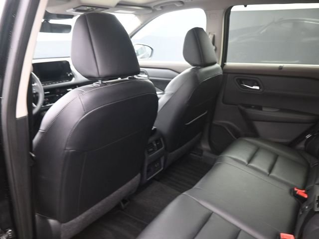 Used 2023 Nissan Rogue SL w/ SL Premium Package image 10