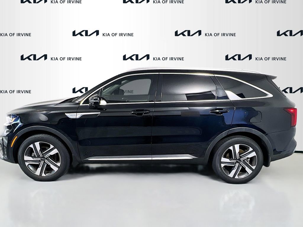 Certified 2023 Kia Sorento SX Prestige w/ Panoramic Sunroof Package AWD/4WD image 5