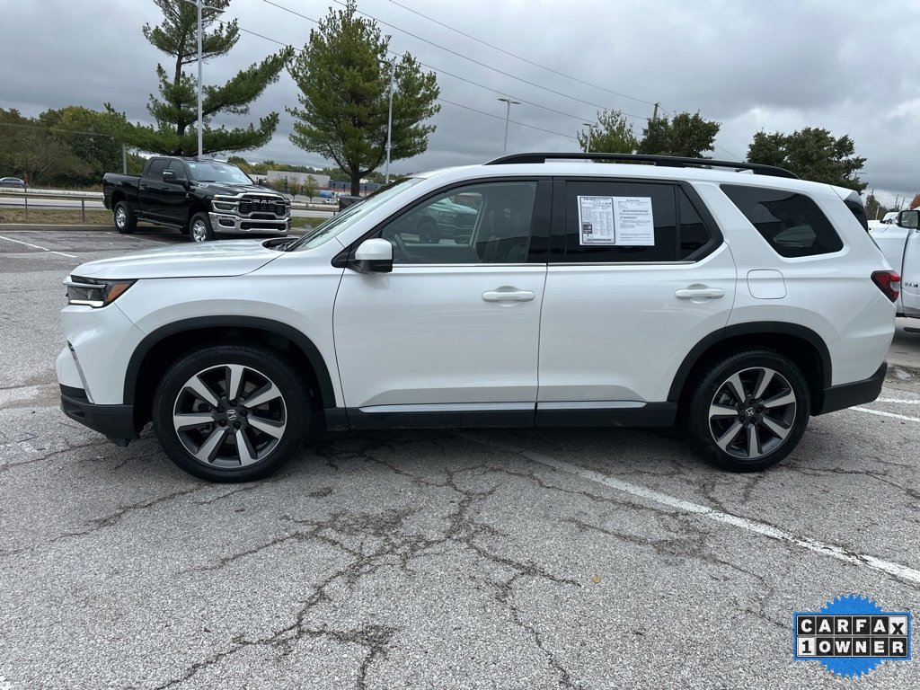 Used 2025 Honda Pilot Touring image 17