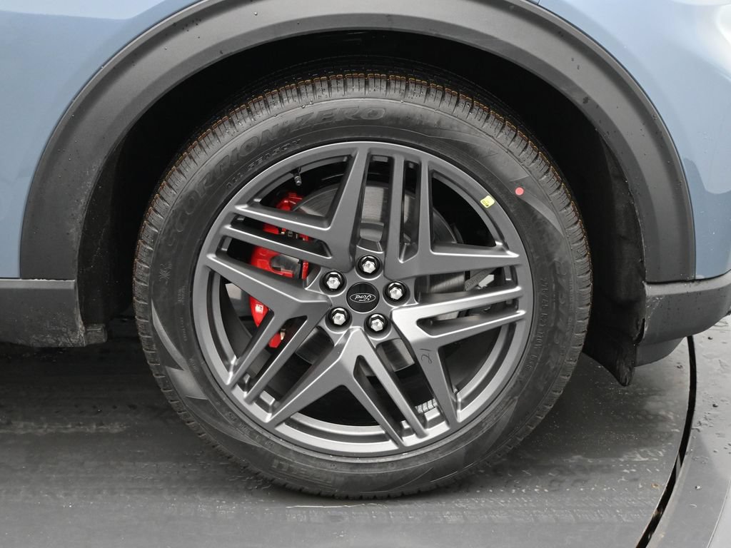 New 2026 Ford Explorer ST-Line w/ ST-Line Street Pack RWD image 23