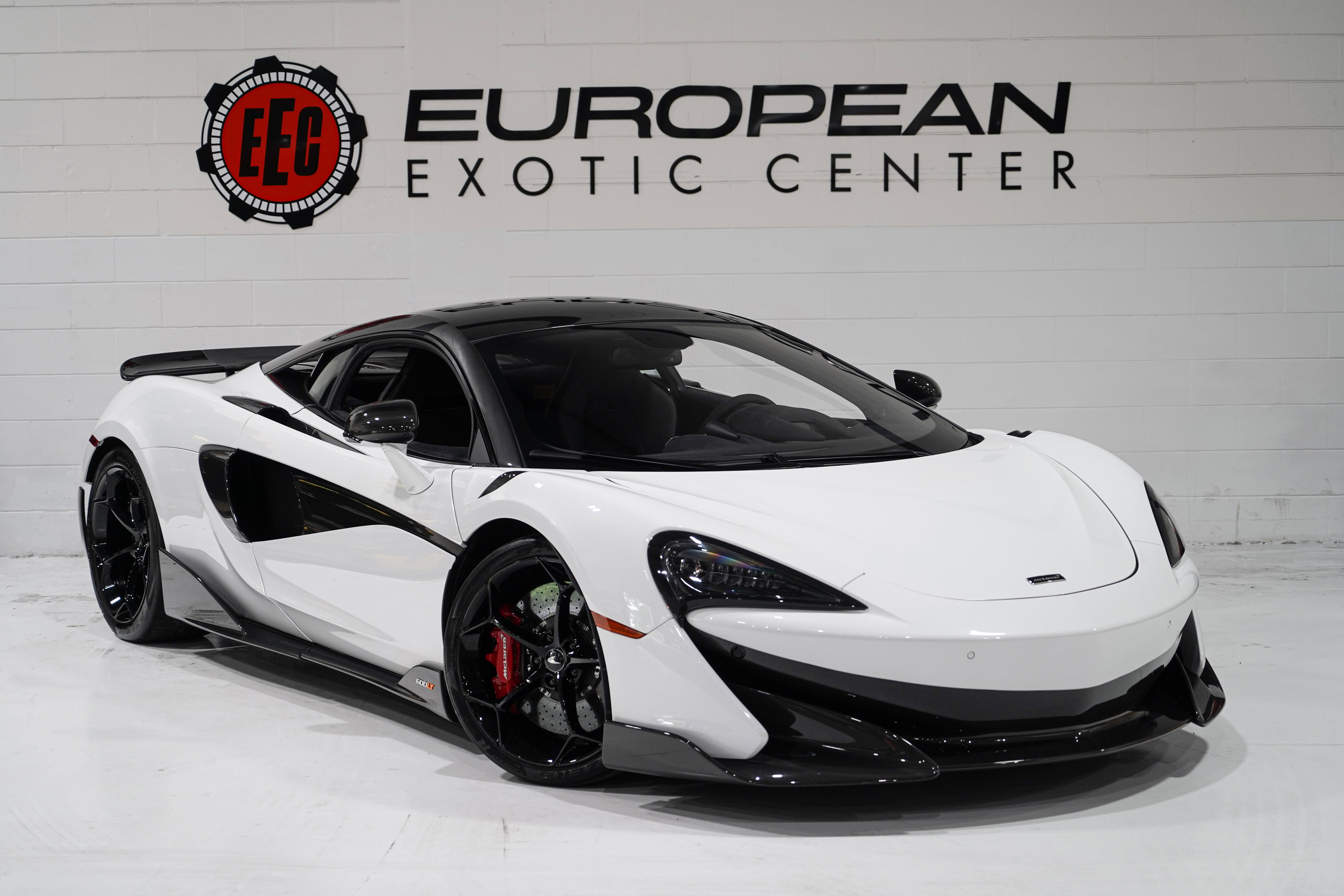 Used 2019 McLaren 600LT RWD image 1