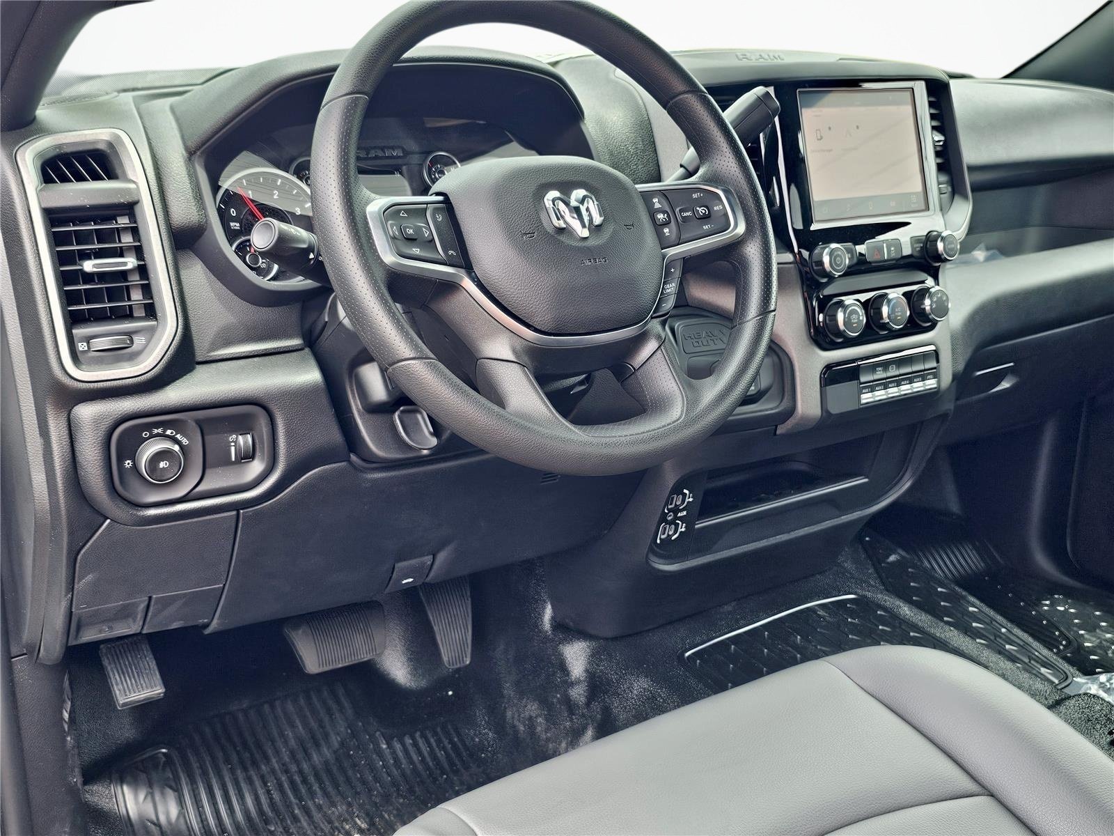 New 2026 RAM 4500 Tradesman w/ Chrome Appearance Group AWD/4WD image 31