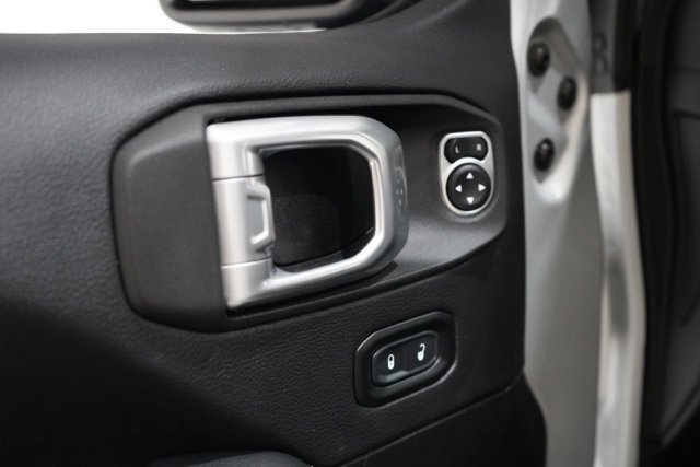 Used 2023 Jeep Wrangler Unlimited Sahara w/ Cold Weather Group image 17