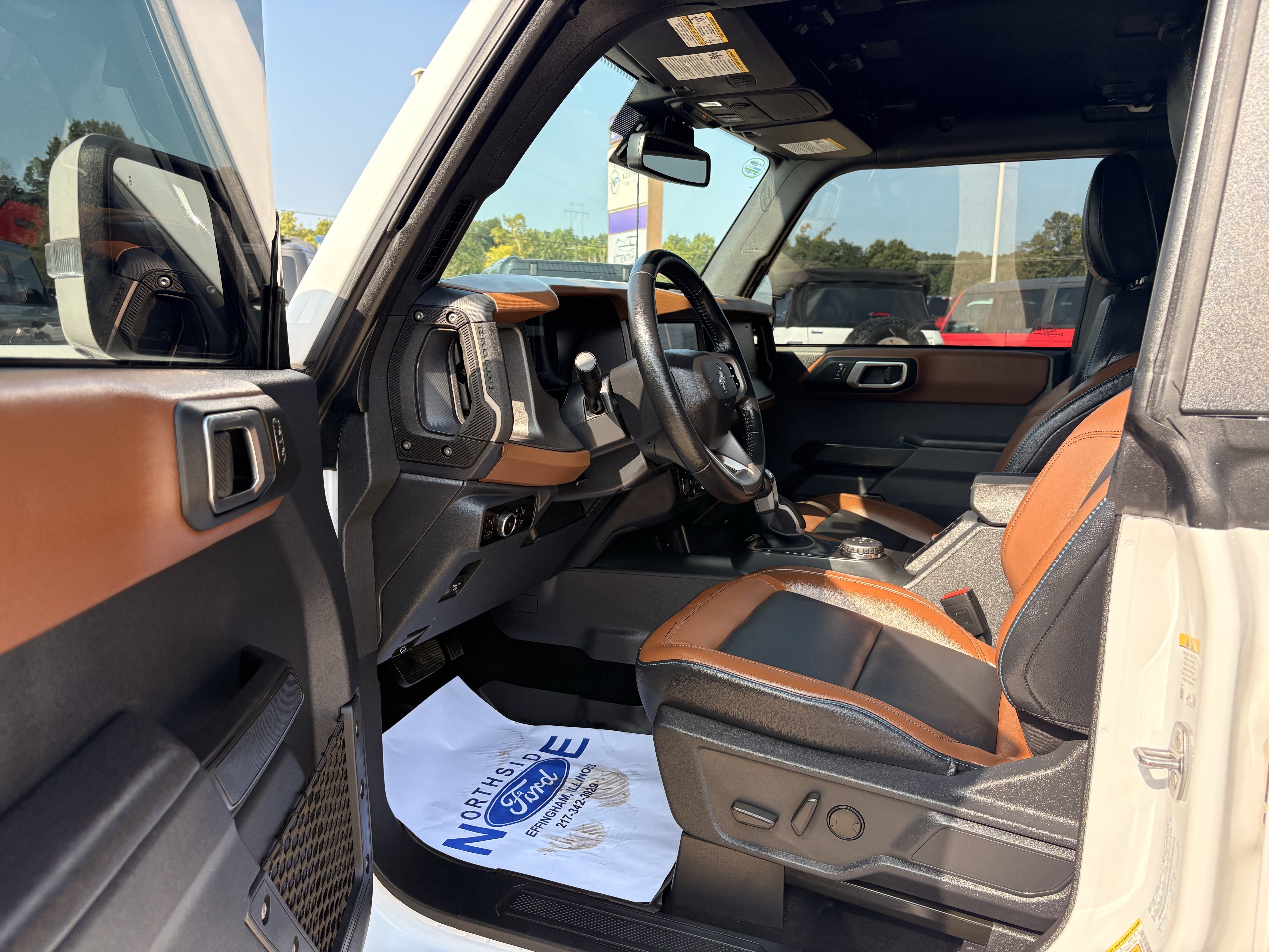 Used 2024 Ford Bronco Outer Banks w/ Sasquatch Package AWD/4WD image 12