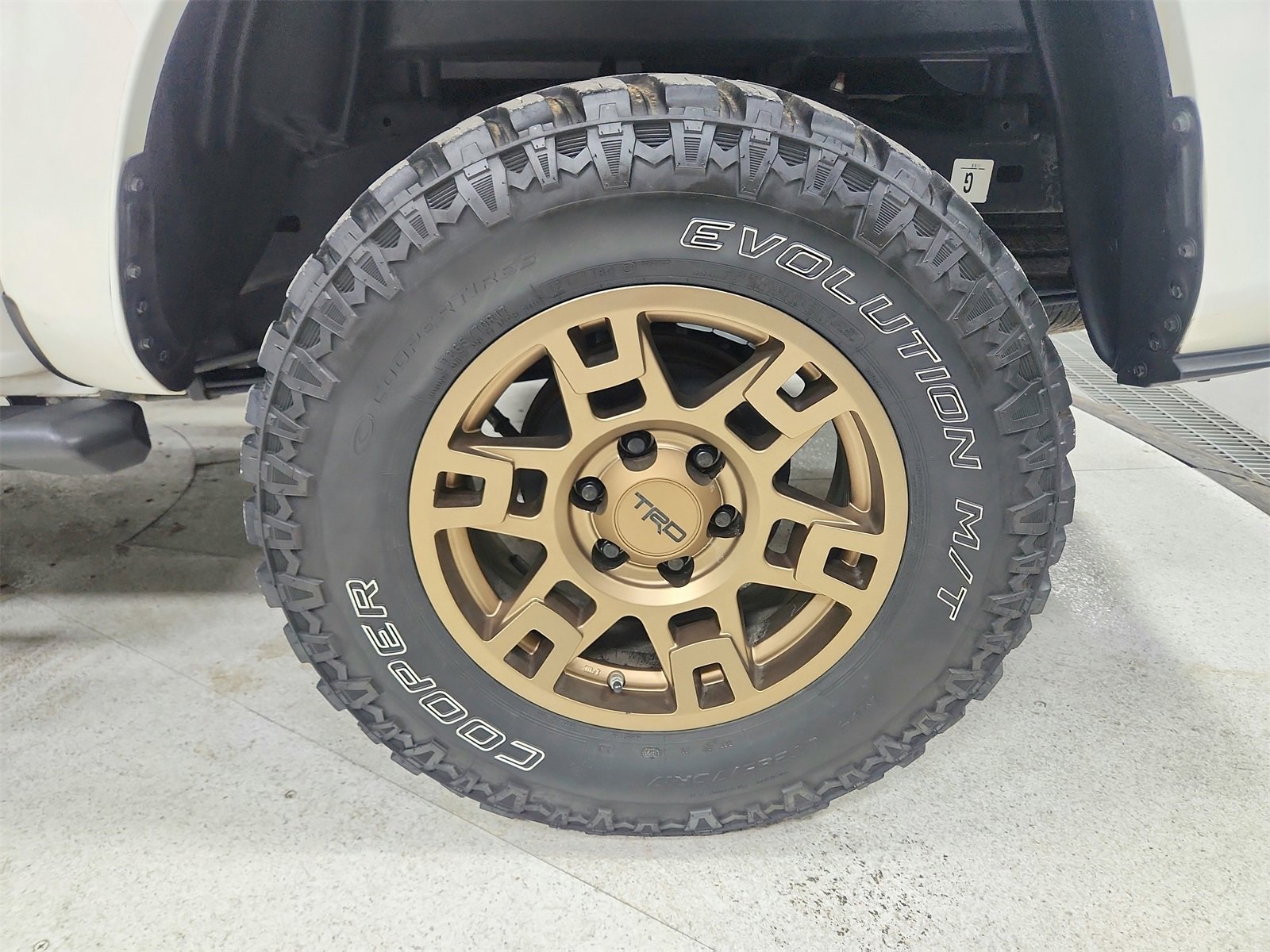 Used 2023 Toyota Tacoma SR image 41