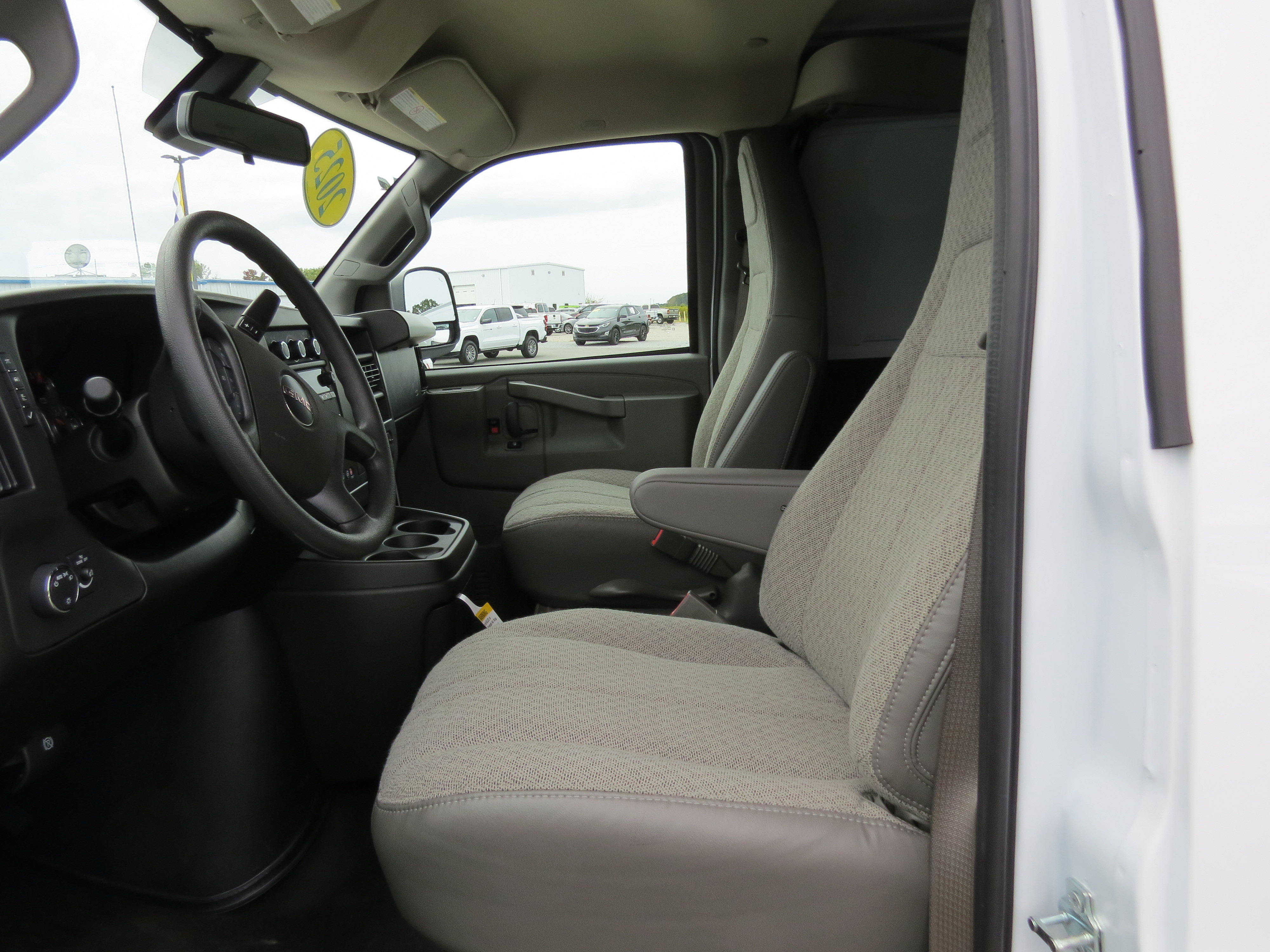 Used 2025 GMC Savana 3500 Work Van 3D Cargo Van w/ Driver Convenience Package image 12