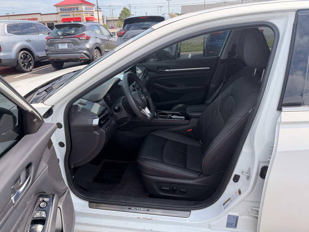 Used 2024 Nissan Altima 2.0 SR image 6