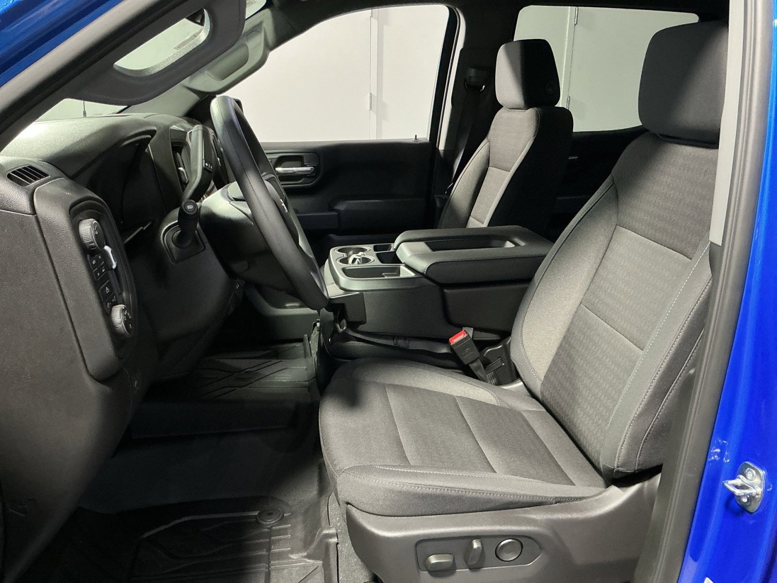 New 2026 Chevrolet Silverado 1500 Custom w/ Turbomax Blackout Package image 21