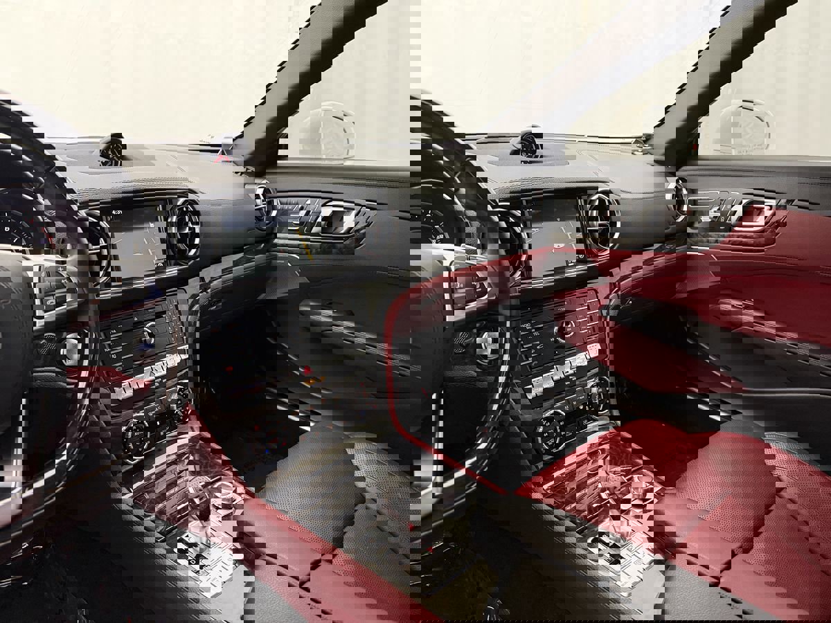 Used 2017 Mercedes-Benz SL 550 image 23