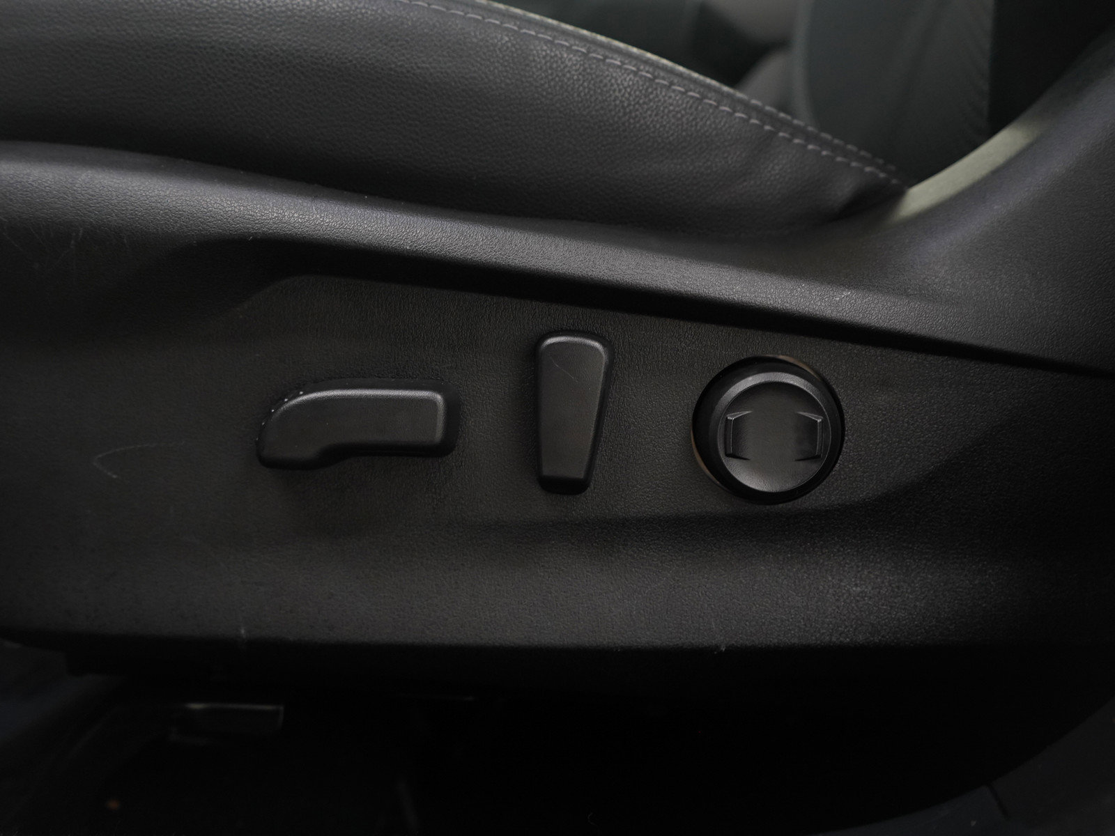 Used 2023 Subaru Forester Premium image 25