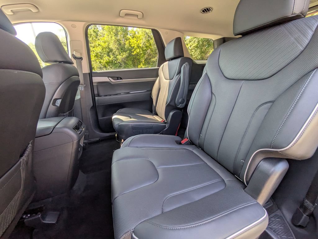 Used 2024 Hyundai Palisade SEL FWD image 13