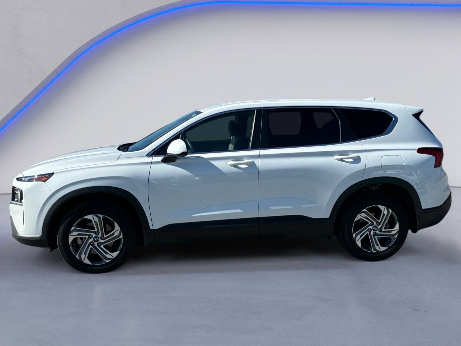 Used 2023 Hyundai Santa Fe SE FWD image 3